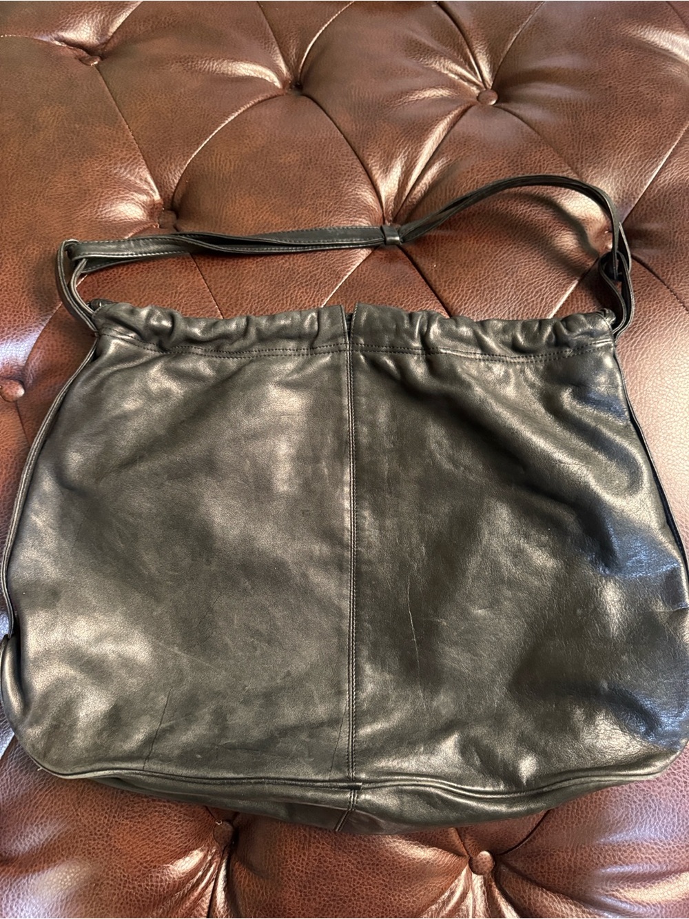 Black Leather Drawstring Shoulder Bag - Classic Women's Tote